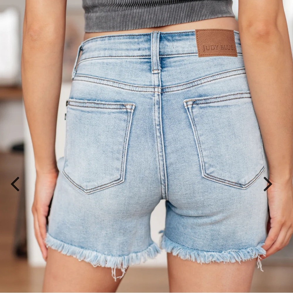 Judy Blue High Rise Cut Off Dad Shorts, Light Blue, size L - Picture 2 of 8